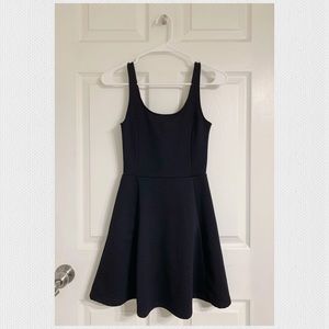 ⭐️3 for $28⭐️H&M/DIVIDED little black dress